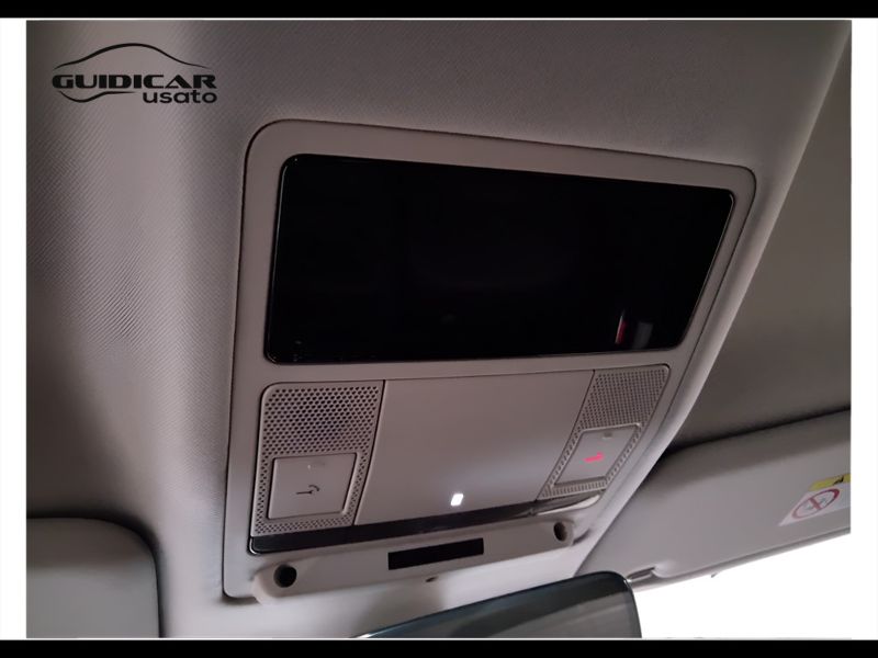 GuidiCar - LAND ROVER Defender 2022 Defender 110 3.0d i6 mhev SE awd 200cv auto Usato